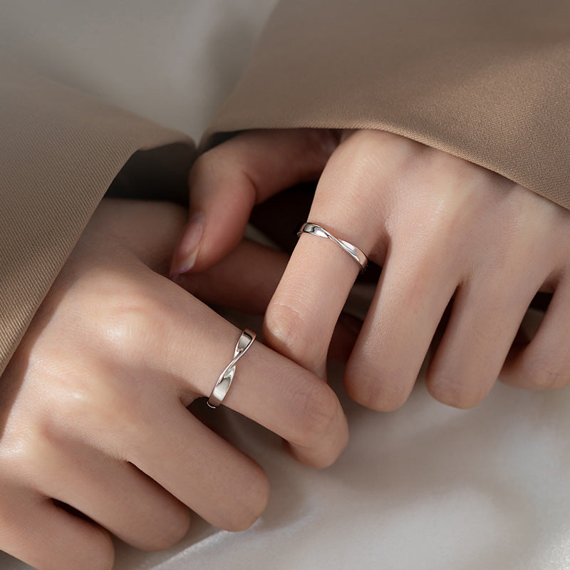 Mobius Couple Rings - Stylish Minimalist Design (Pair)
